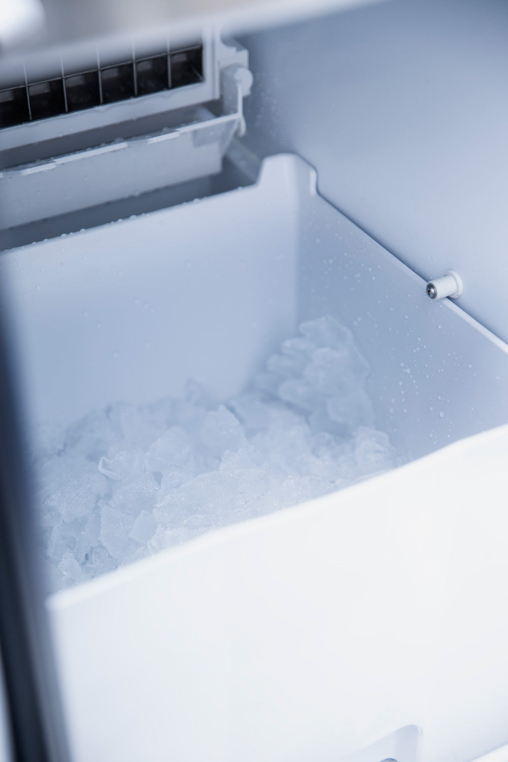 15" UL Outdoor Rated Ice Maker w/Stainless Door - 50 lb. Capacity